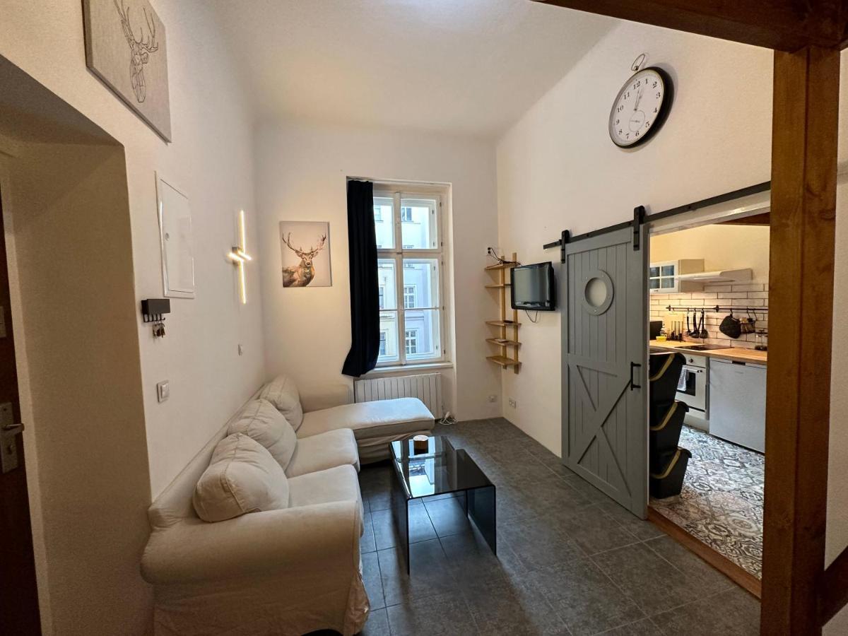 Cozy New Loft Apartment Prága Kültér fotó