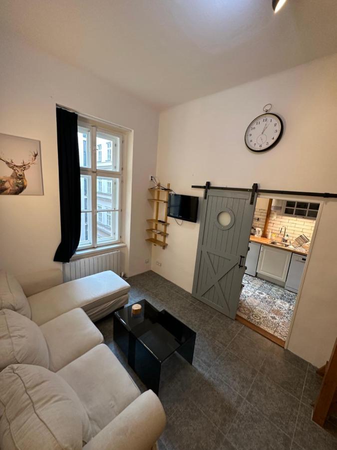 Cozy New Loft Apartment Prága Kültér fotó