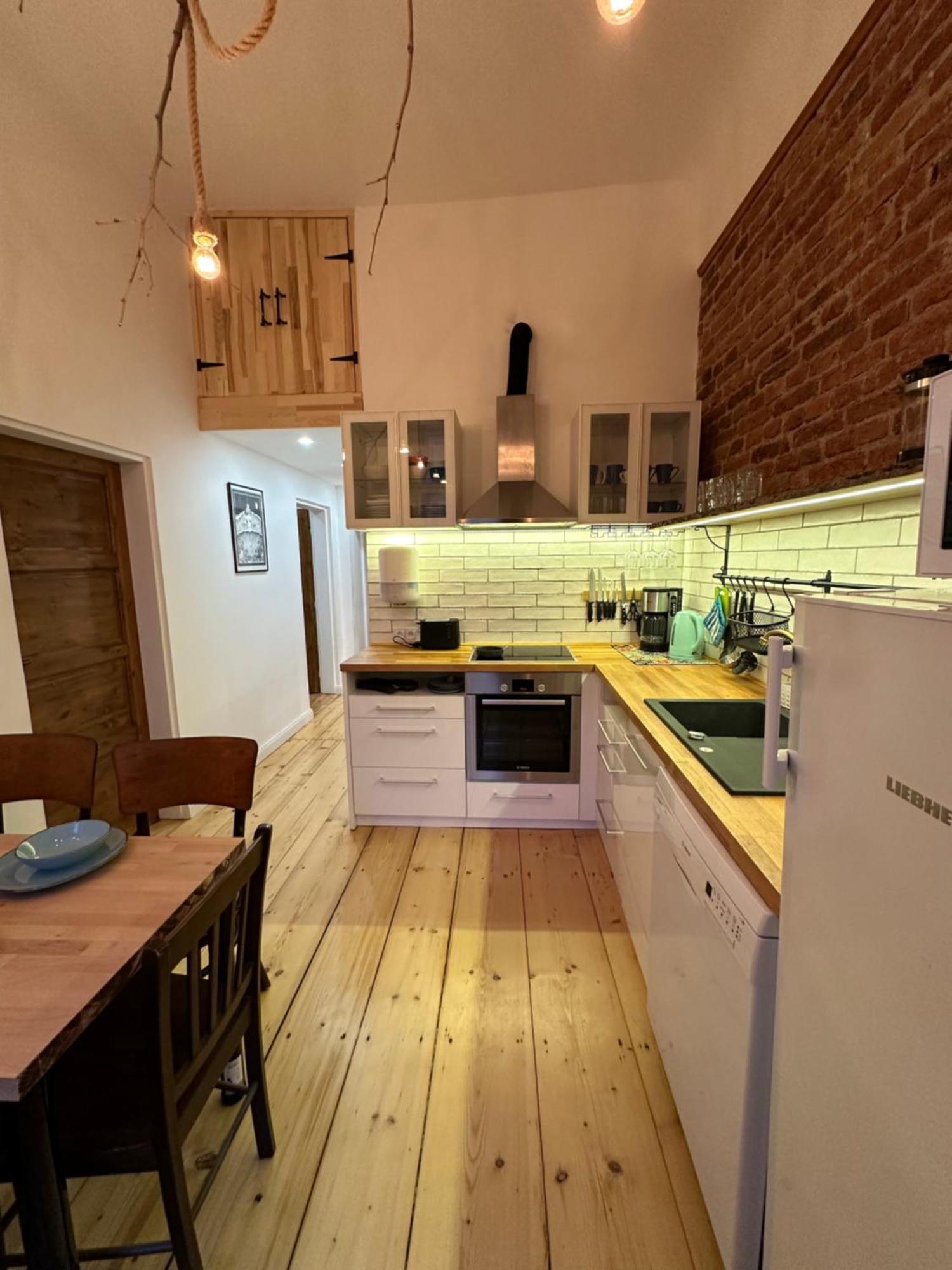 Cozy New Loft Apartment Prága Kültér fotó